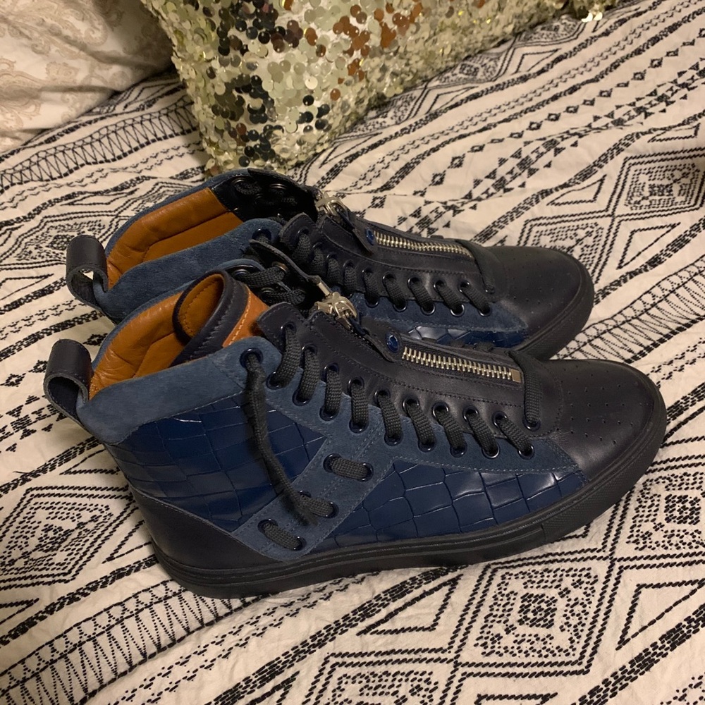 Men’s Bally’s